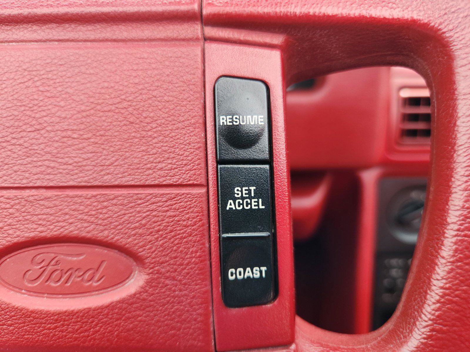 Used 1992 Ford Mustang LX RWD image 28