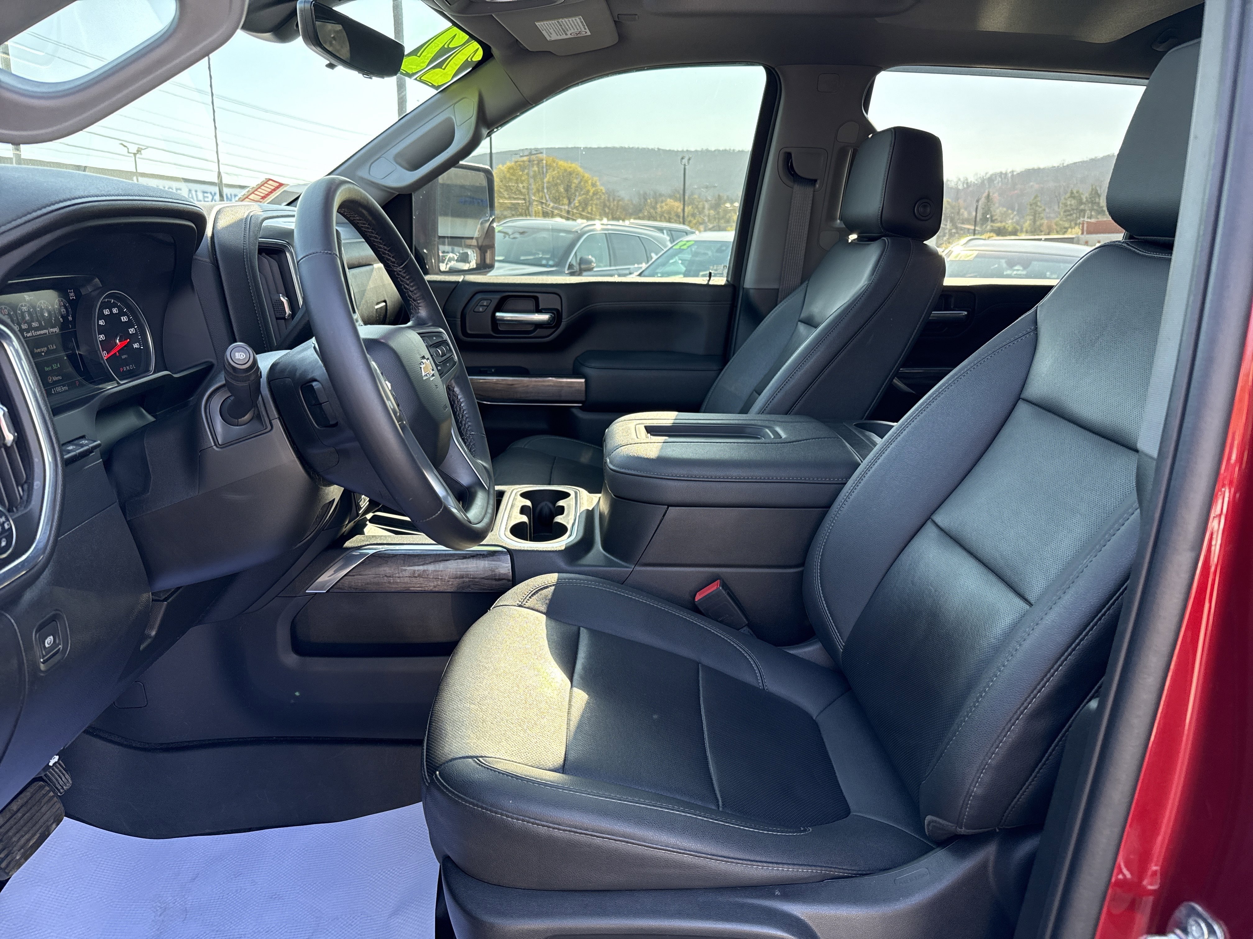 Used 2022 Chevrolet Silverado 2500 LTZ w/ LTZ Premium Package image 12