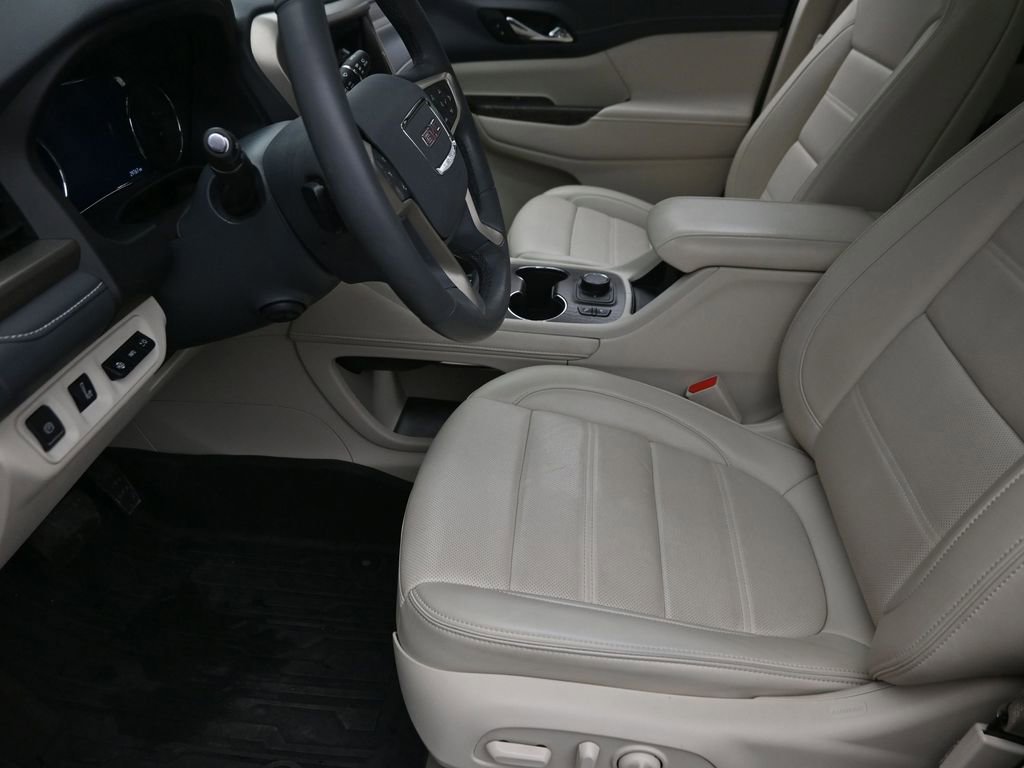 Used 2023 GMC Acadia Denali w/ Denali Ultimate Package image 15
