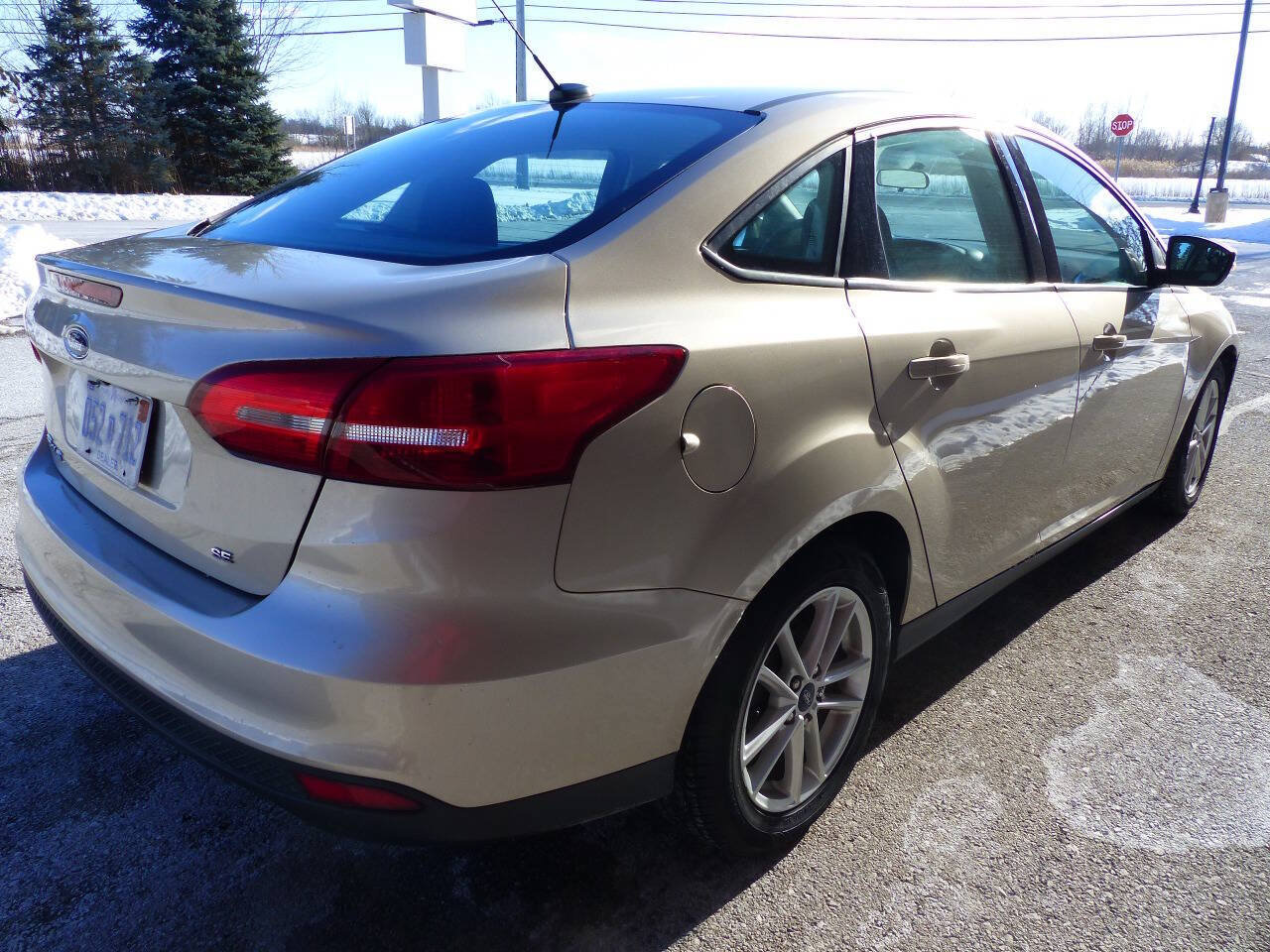 Used 2017 Ford Focus SE FWD image 10