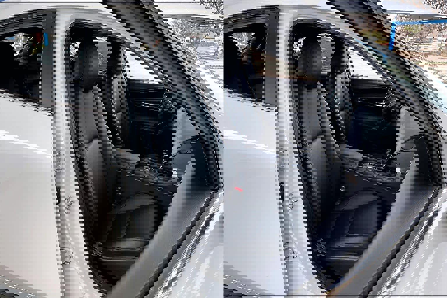 Used 2021 MAZDA MAZDA3 s image 9