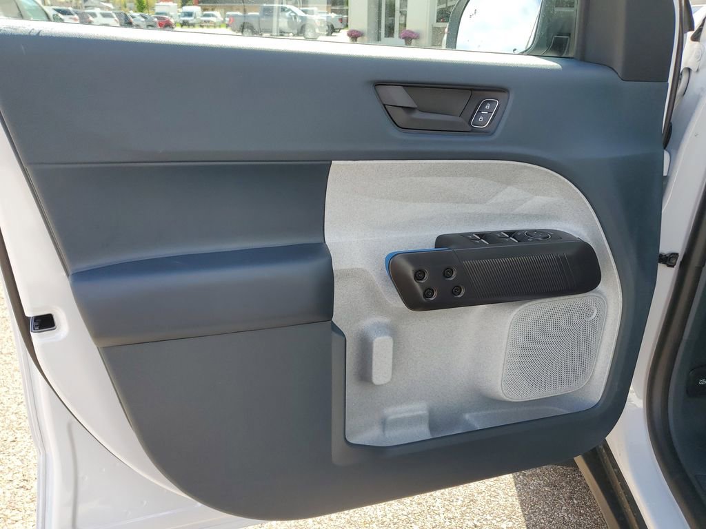 New 2025 Ford Maverick XLT w/ XLT Luxury Package image 11