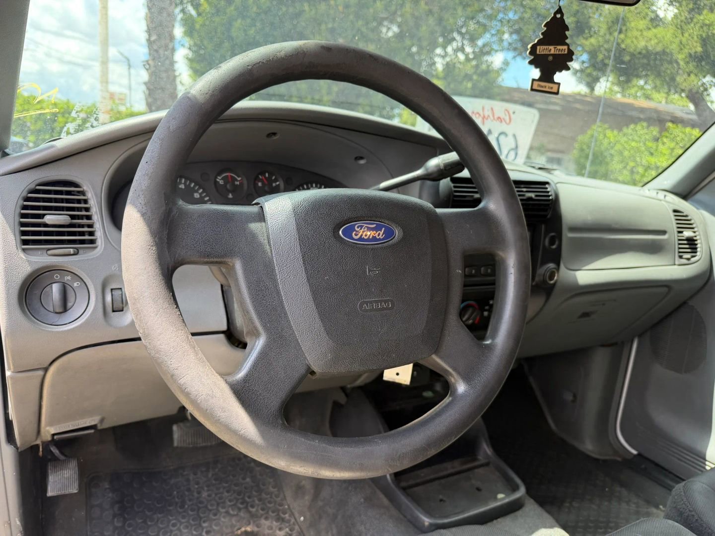 Used 2011 Ford Ranger XL image 11