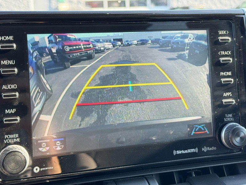 Used 2021 Toyota RAV4 XLE w/ Convenience Package image 21