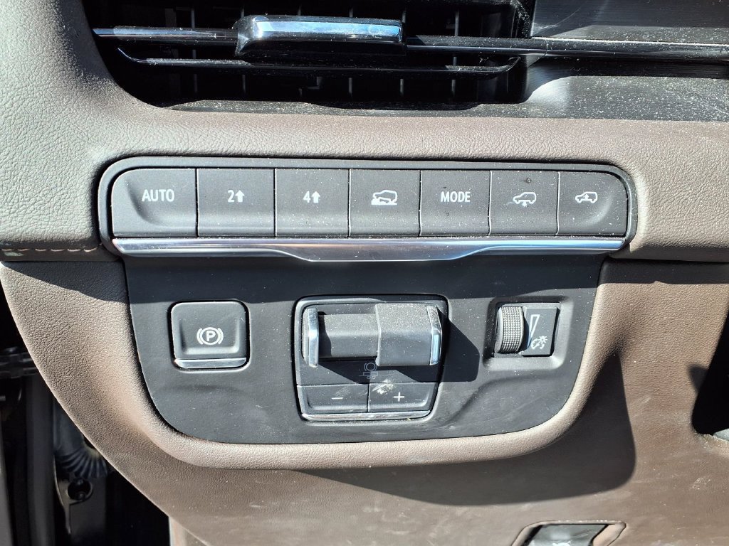 Used 2024 Cadillac Escalade Sport w/ Touring Package AWD/4WD image 13