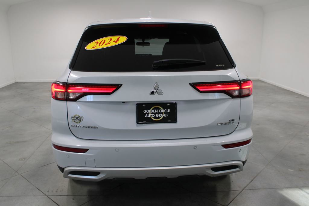 Used 2024 Mitsubishi Outlander 4WD Plug-In Hybrid image 8