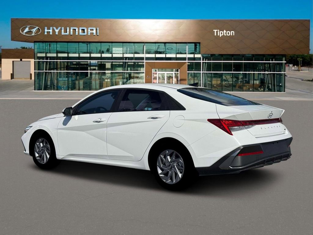 New 2026 Hyundai Elantra Blue image 4