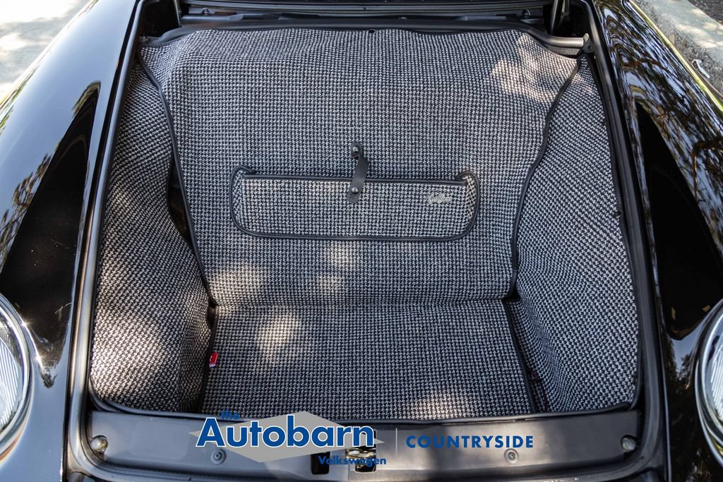 Used 1996 Porsche 911 Carrera 4S AWD/4WD image 23