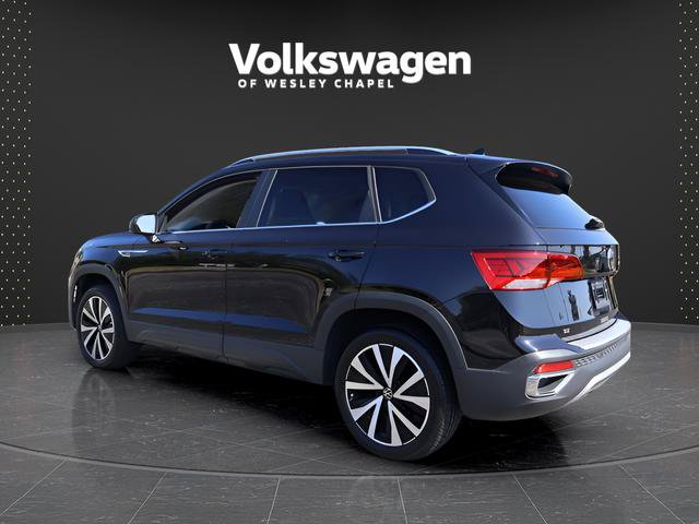 Certified 2024 Volkswagen Taos SE FWD image 6