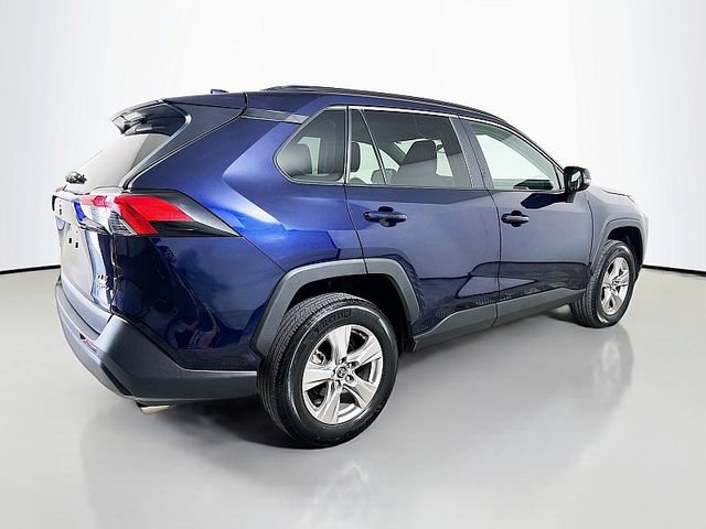 Used 2025 Toyota RAV4 XLE AWD/4WD image 7