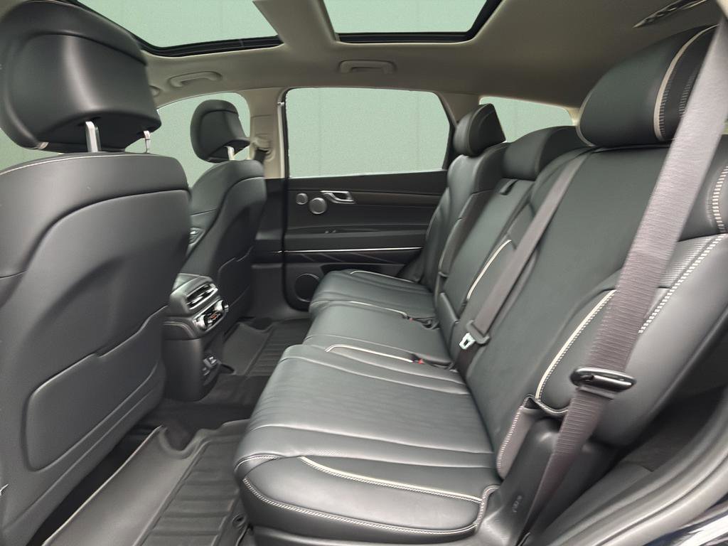 Used 2023 Genesis GV80 3.5T w/ Advanced Package image 21