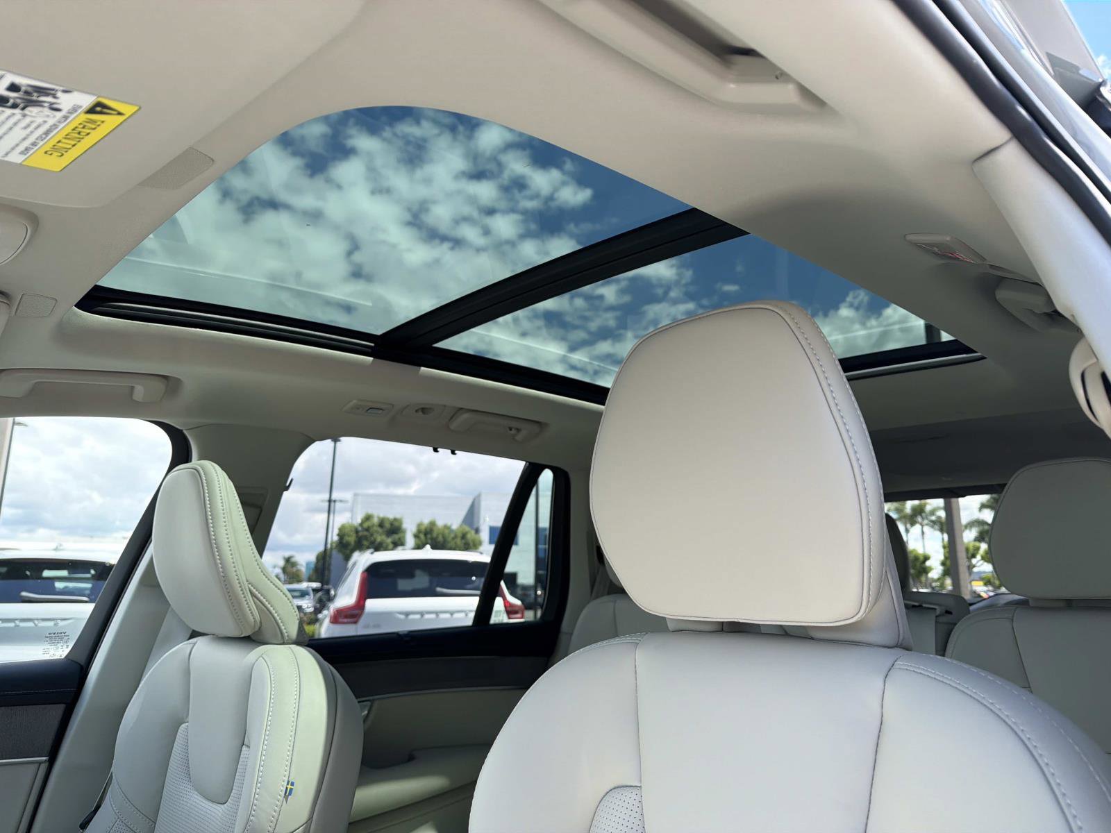 New 2026 Volvo XC90 B6 Ultra w/ Protection Package AWD/4WD image 25