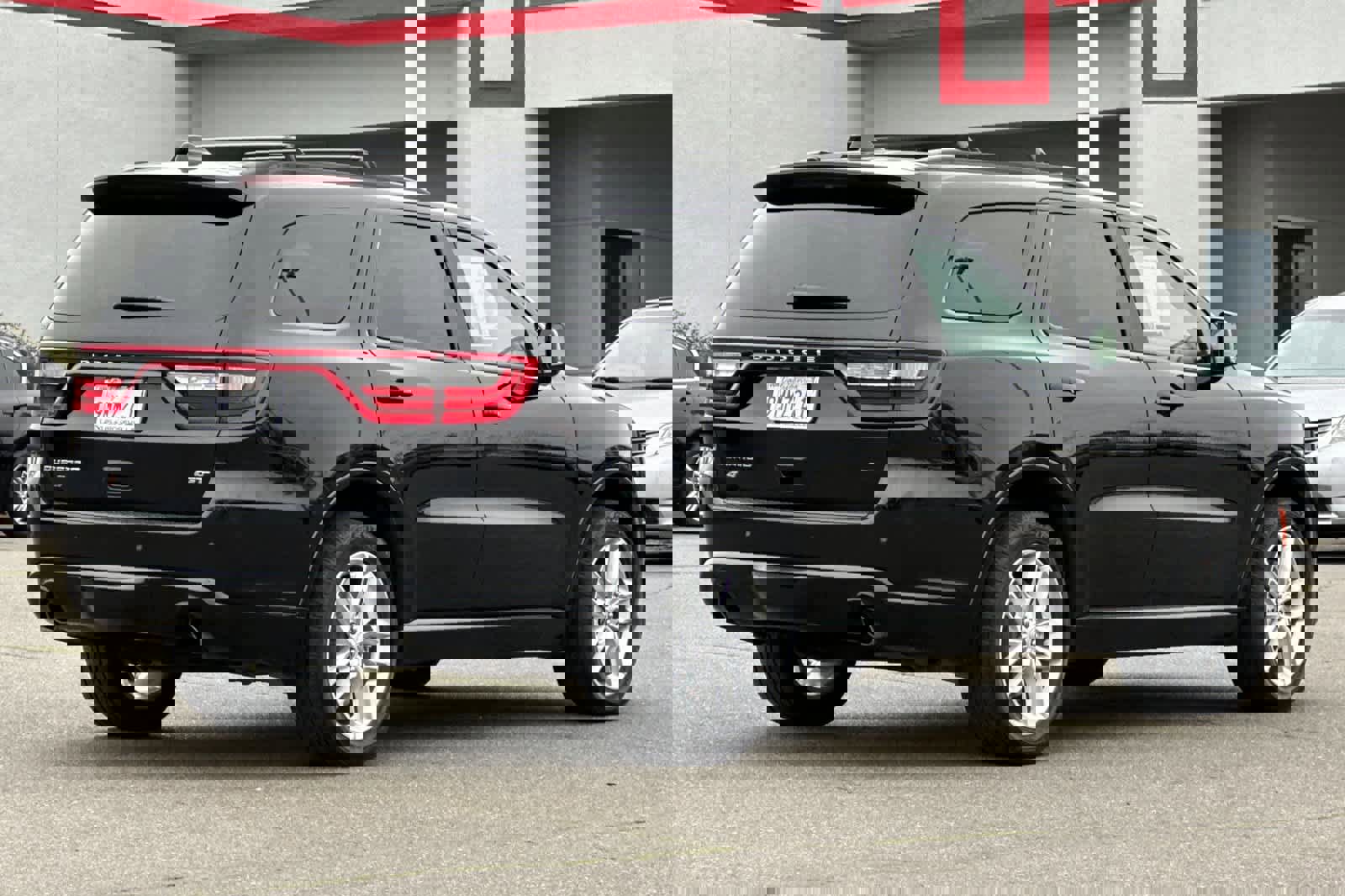 Used 2024 Dodge Durango GT image 2