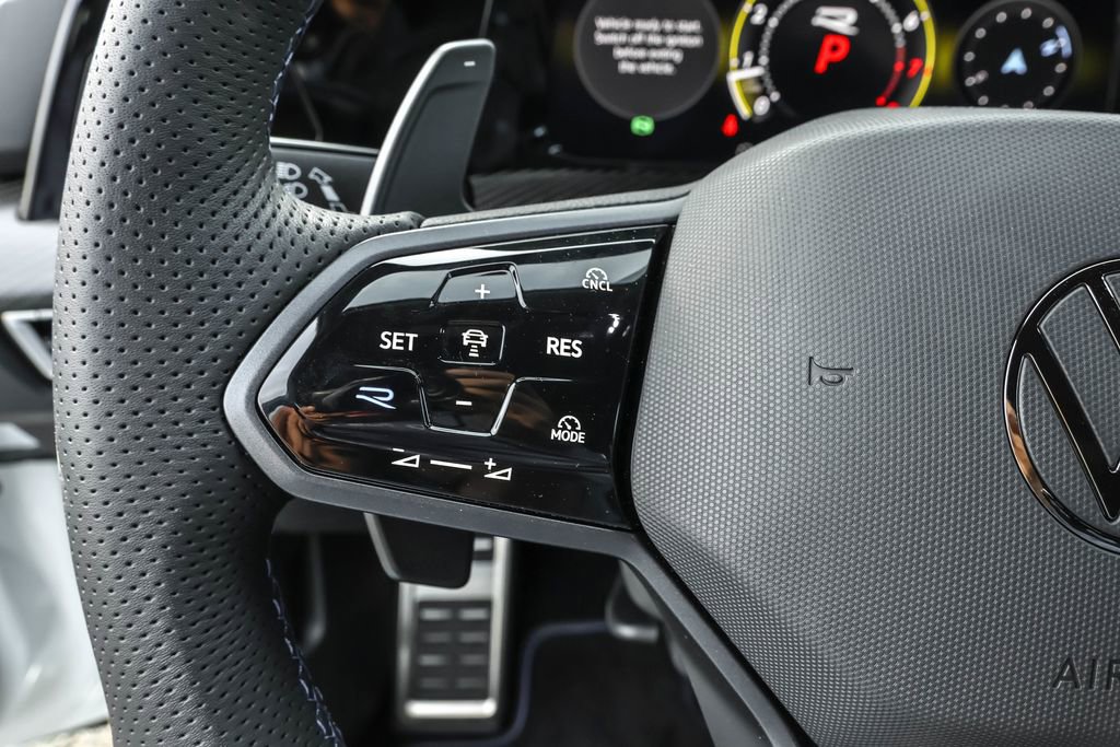 New 2025 Volkswagen Golf R Black Edition image 26