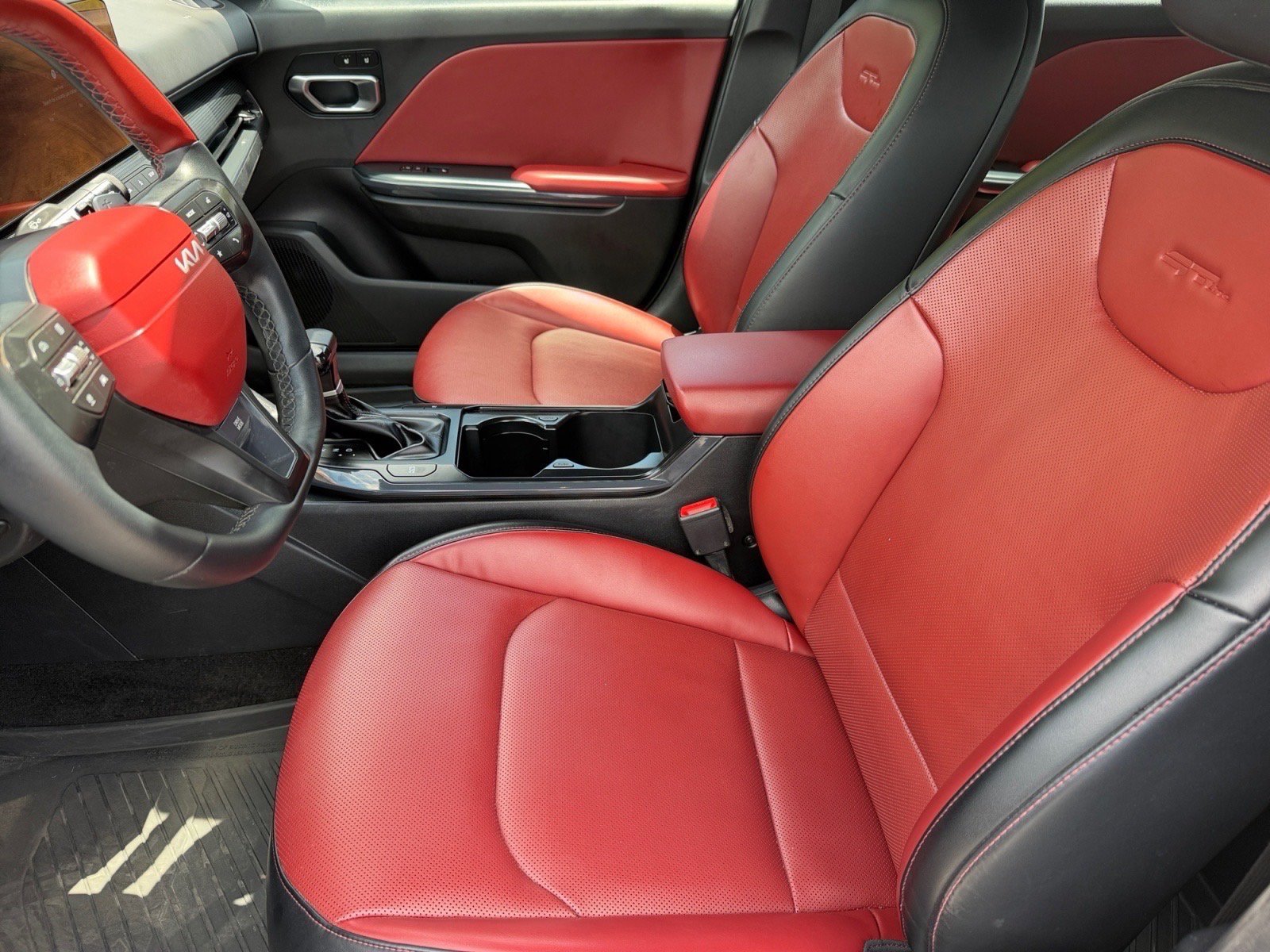 Used 2025 Kia K4 GT-Line w/ GT-Line Premium Package FWD image 10