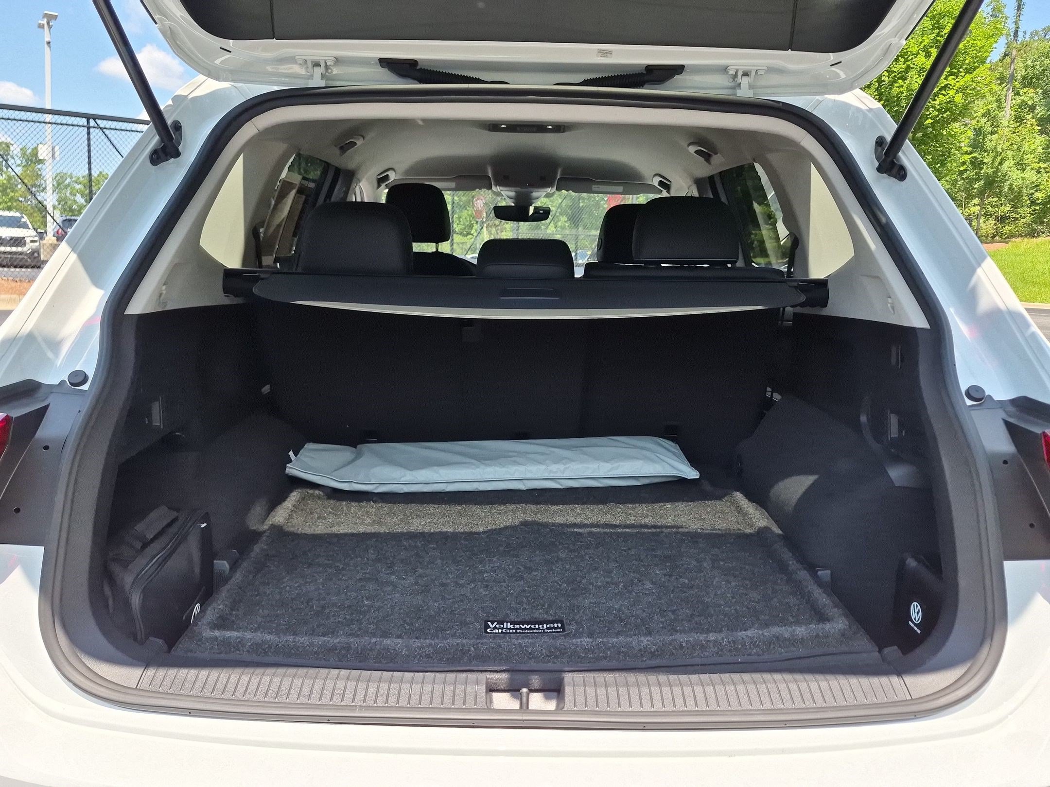 Used 2022 Volkswagen Tiguan SE AWD/4WD image 30