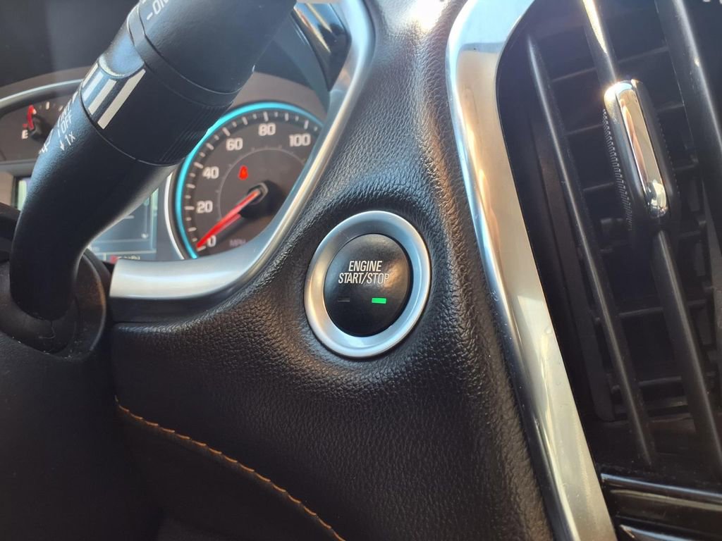 Used 2019 Chevrolet Traverse LT w/ LT Premium Package image 9