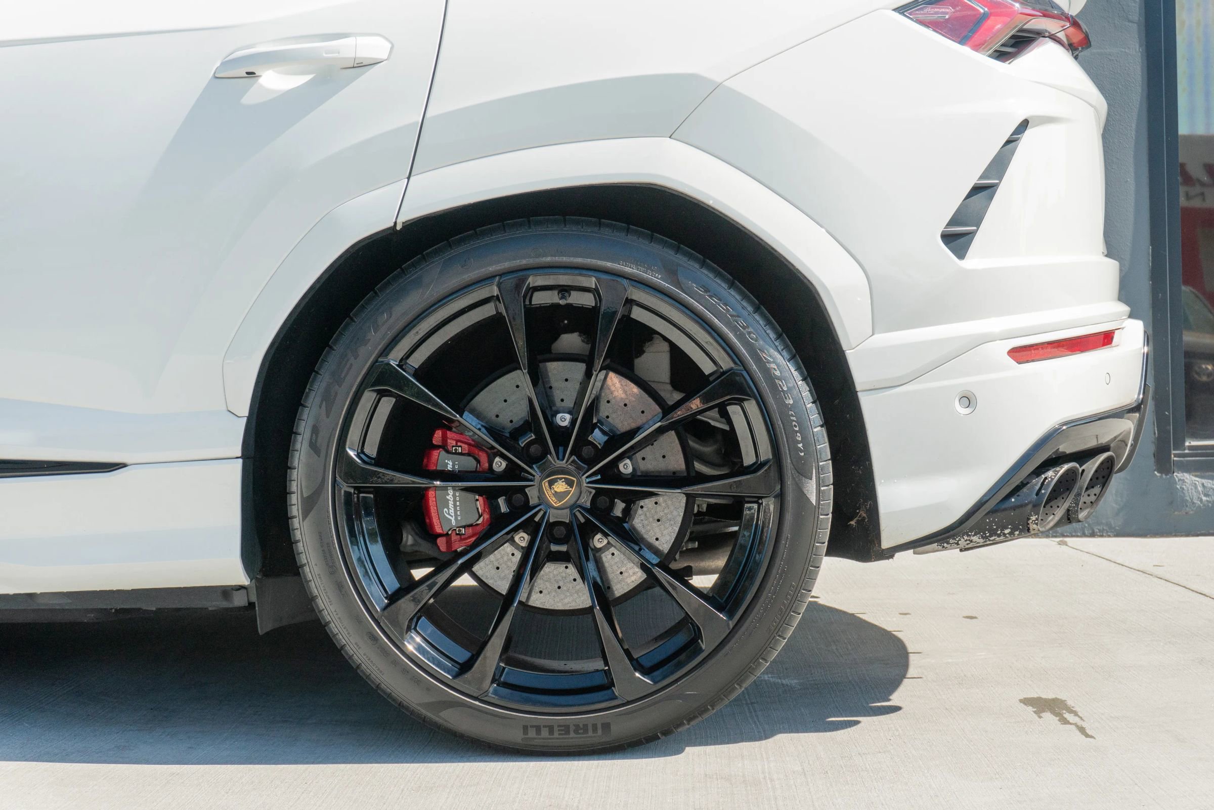 Used 2021 Lamborghini Urus image 21