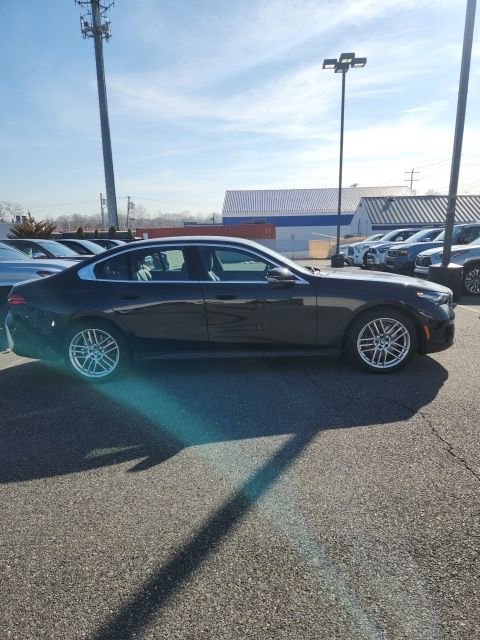 Used 2025 BMW 540i xDrive image 9