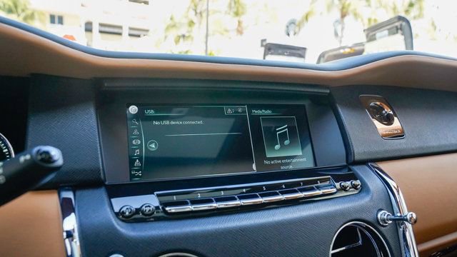 Used 2019 Rolls-Royce Cullinan image 56