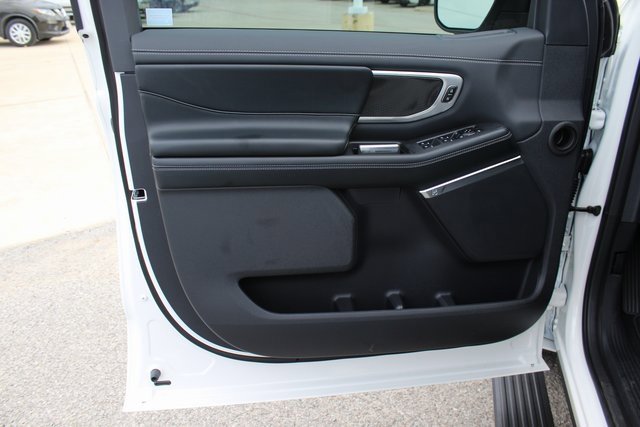 New 2025 Ford Expedition Platinum image 6