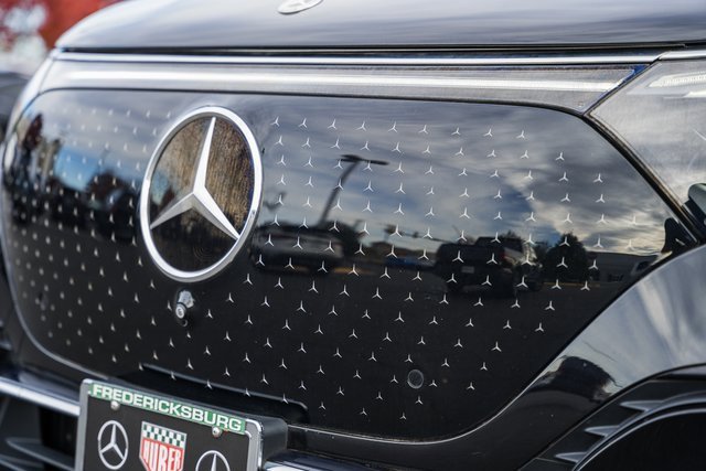 Used 2023 Mercedes-Benz EQS 580 4MATIC SUV image 12