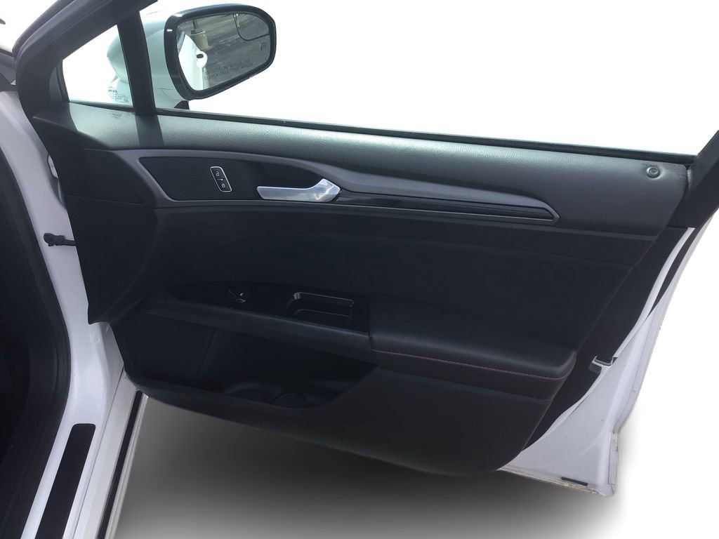 Used 2013 Ford Fusion SE FWD image 20