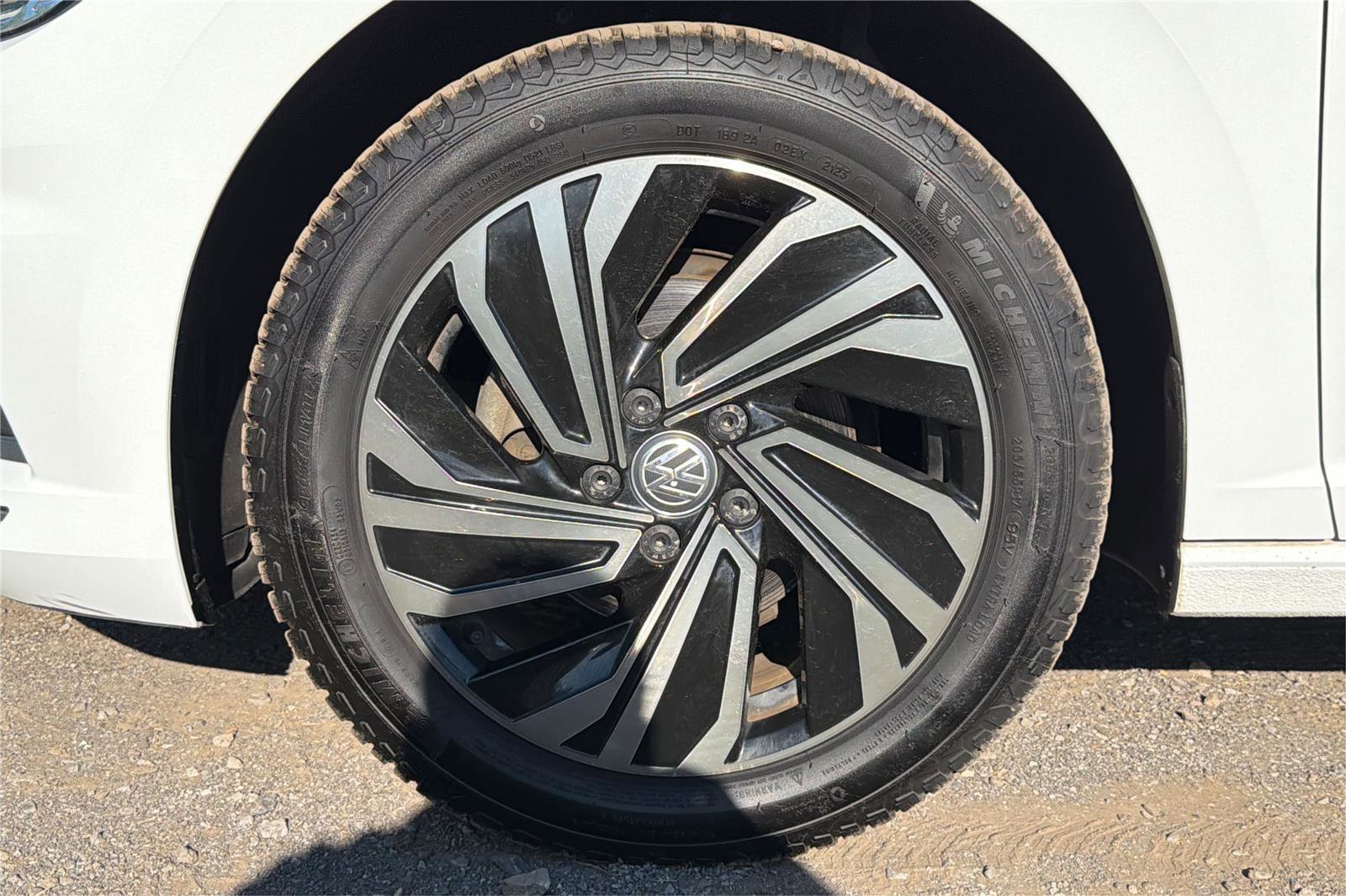 Used 2019 Volkswagen Jetta SEL Premium FWD image 25