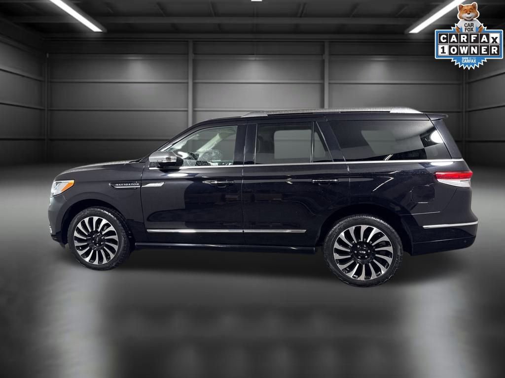 Certified 2023 Lincoln Navigator Black Label image 3