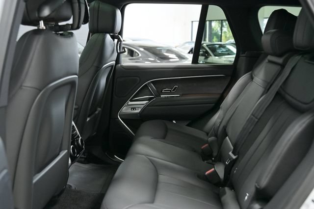 Used 2026 Land Rover Range Rover SE AWD/4WD image 24