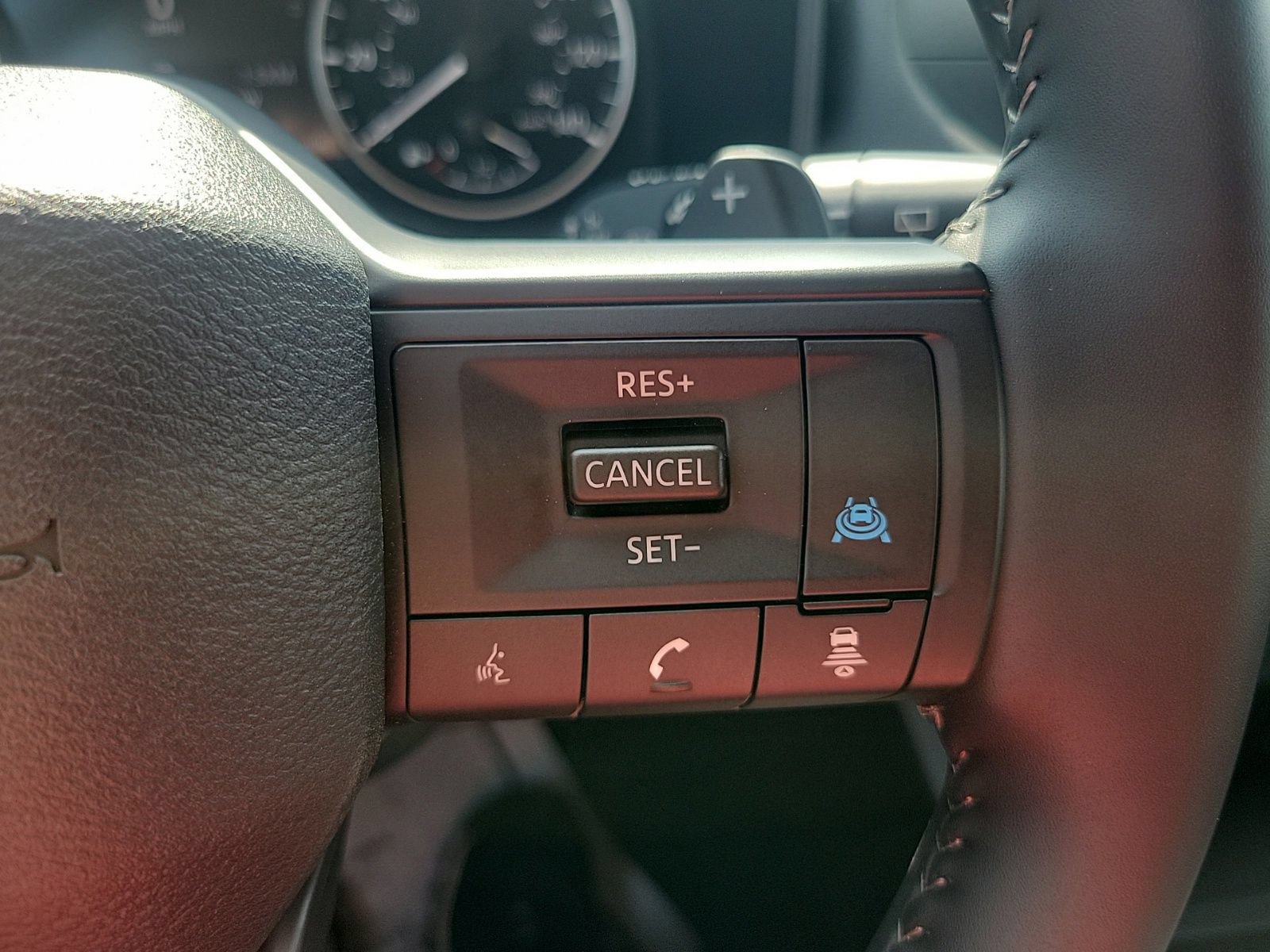 Certified 2026 Nissan Rogue SV AWD/4WD image 18