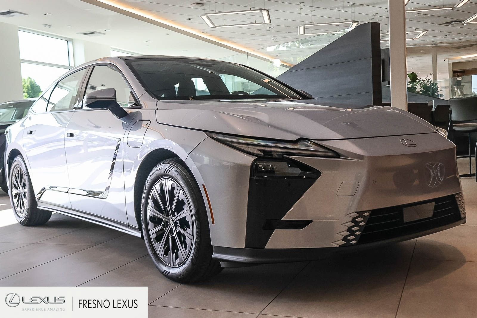 New 2026 Lexus ES 350e FWD image 3