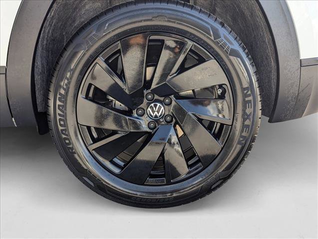 New 2026 Volkswagen Atlas Cross Sport SE image 9