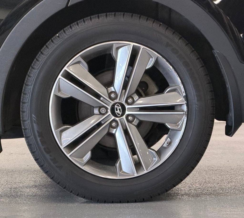 Used 2014 Hyundai Santa Fe Limited w/ Ultimate Package 07 image 9