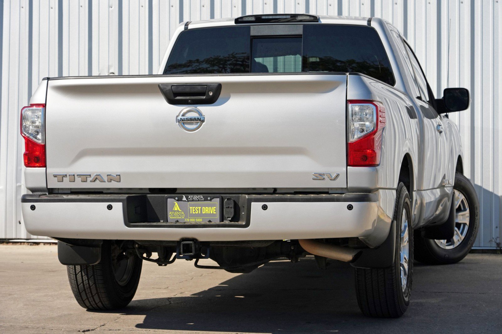 Used 2018 Nissan Titan SV w/ SV Convenience Package image 4