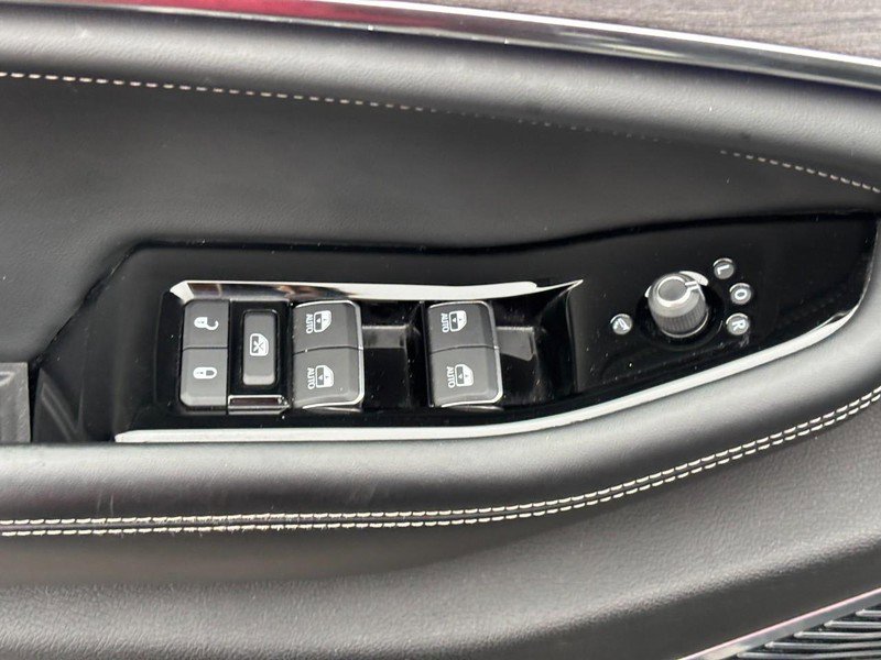 Used 2022 Jeep Grand Cherokee L Overland w/ Luxury Tech Group IV image 16