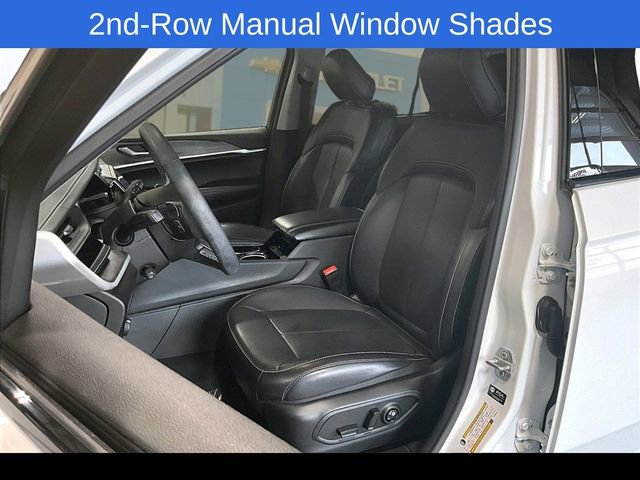 Used 2023 Jeep Grand Cherokee 4WD 4xe w/ Luxury Tech Group II image 20