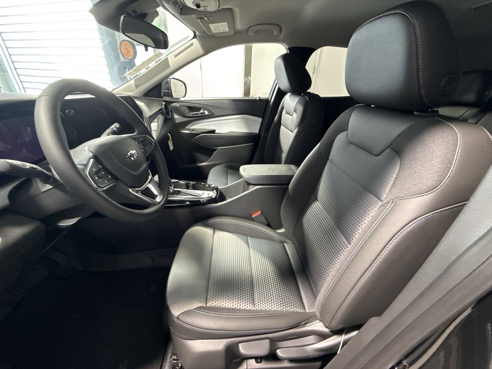 New 2026 Chevrolet Trax LT w/ Driver Confidence Package FWD image 18