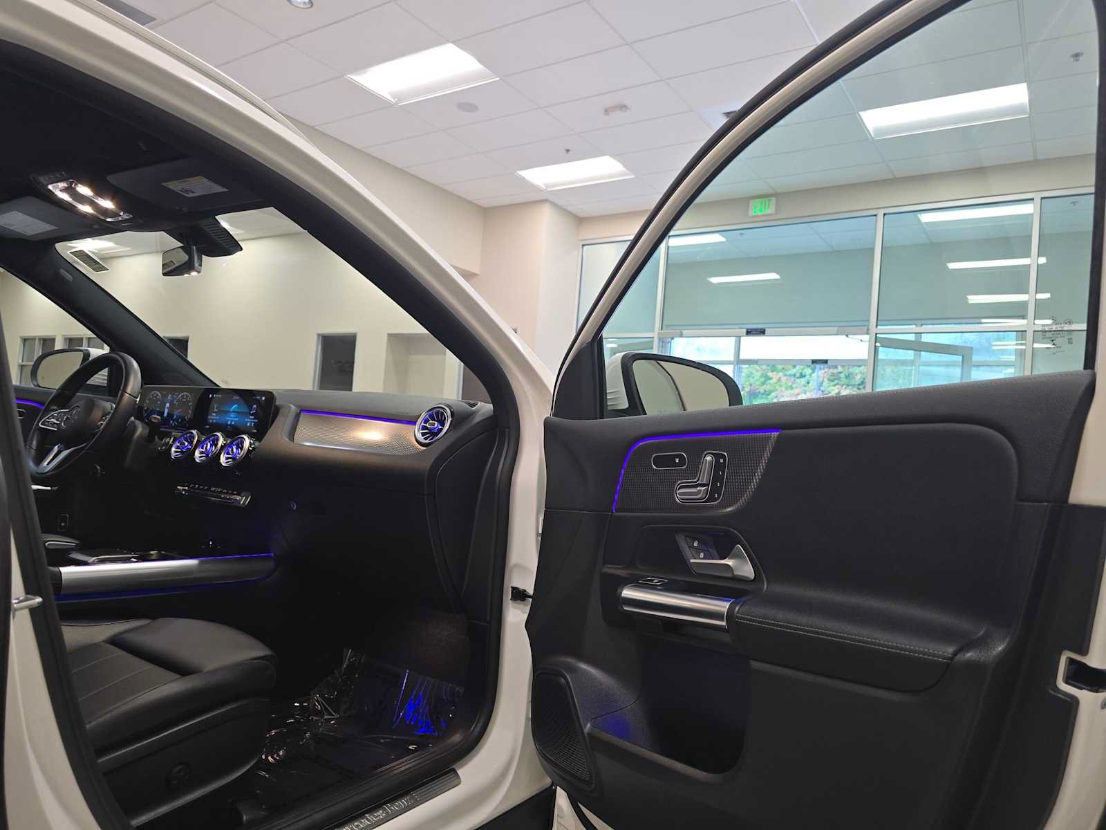 Used 2021 Mercedes-Benz GLA 250 4MATIC image 29