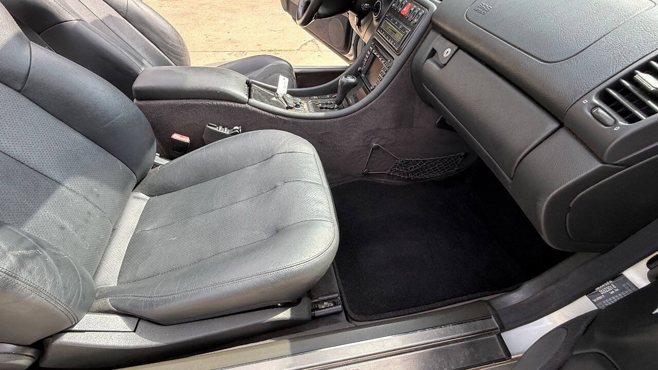Used 2000 Mercedes-Benz CLK 430 Cabriolet image 48