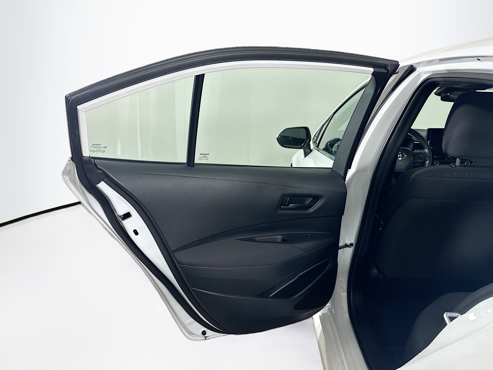 Used 2024 Toyota Corolla LE FWD image 25
