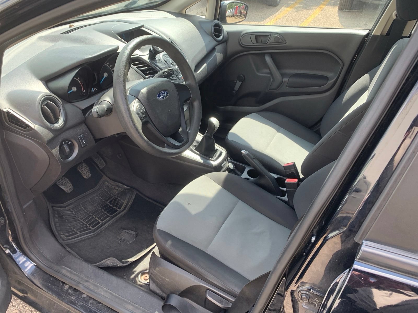 Used 2016 Ford Fiesta S FWD image 4