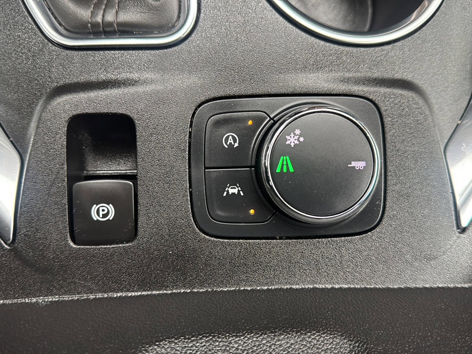 Used 2023 Chevrolet Traverse High Country FWD image 43