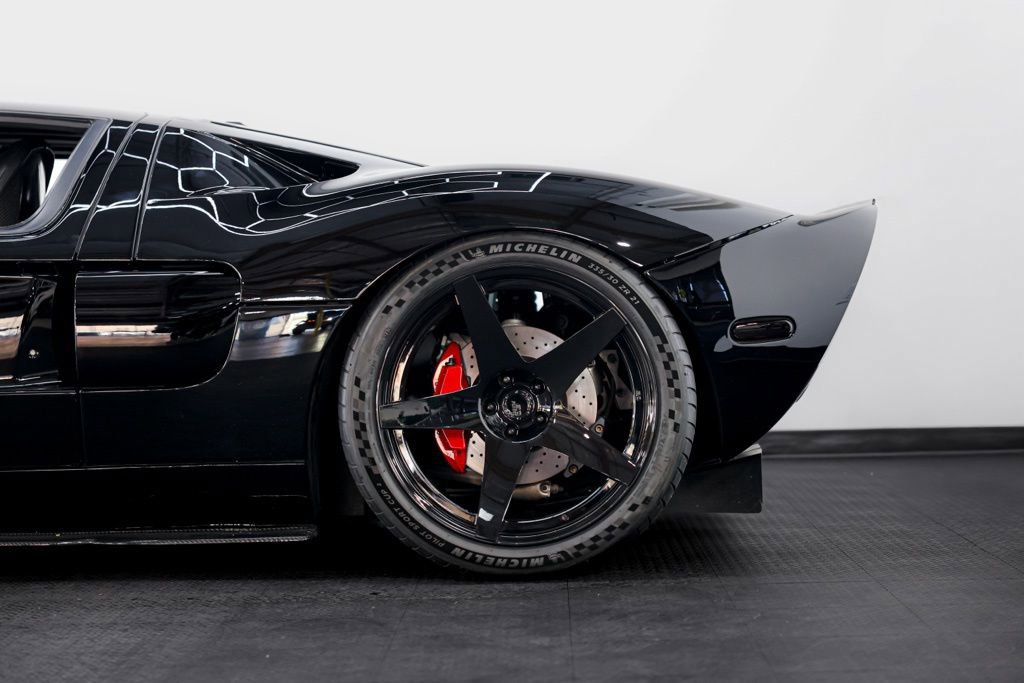 Used 2006 Ford GT image 14