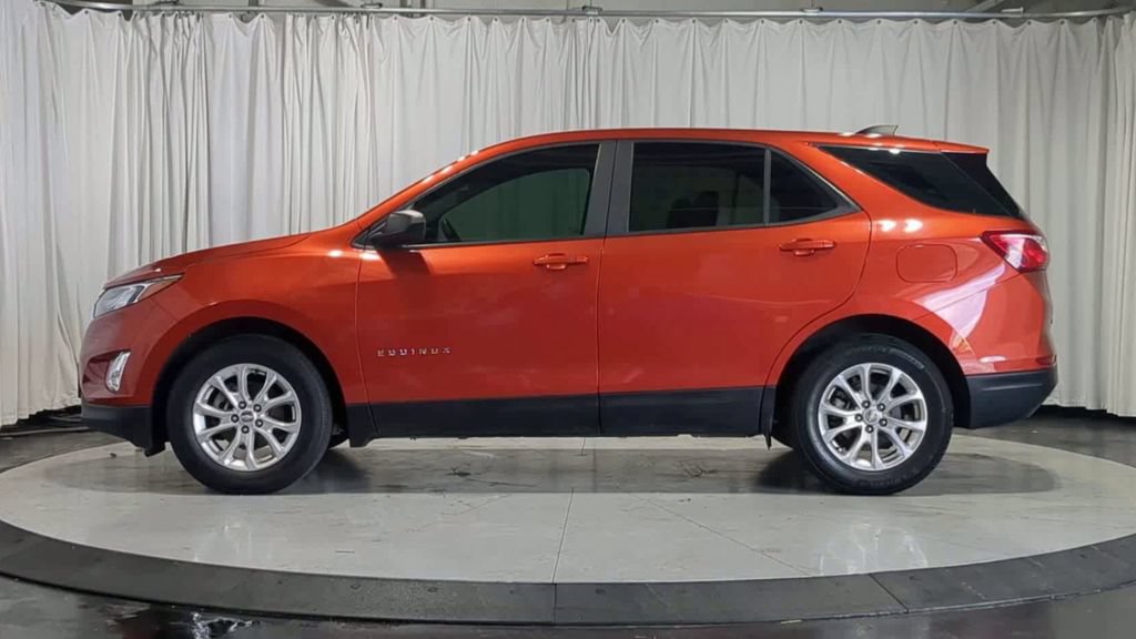 Used 2020 Chevrolet Equinox LS FWD image 6