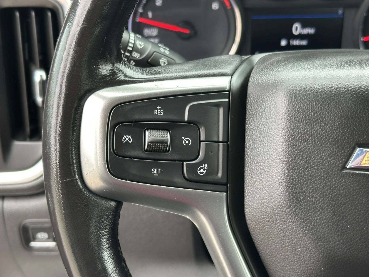 Used 2020 Chevrolet Silverado 1500 LTZ w/ Z71 Off-Road Package AWD/4WD image 28