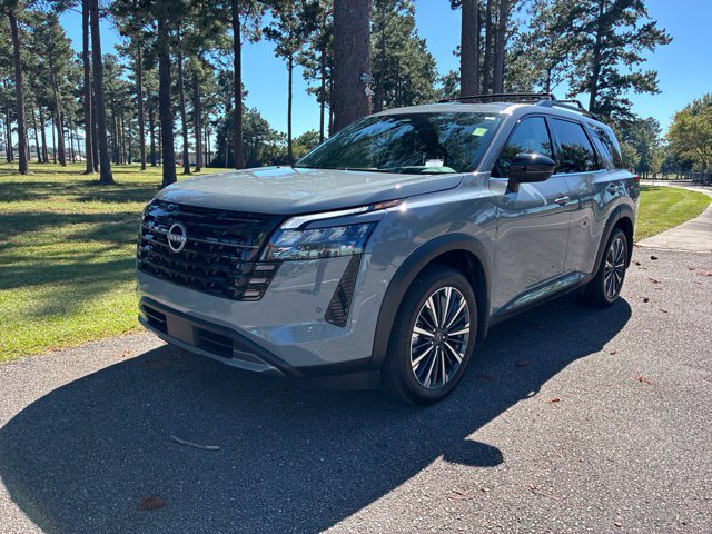 Used 2026 Nissan Pathfinder Platinum FWD image 7