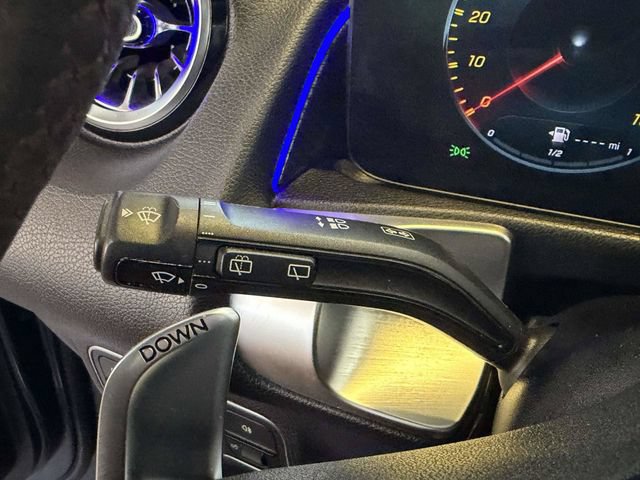 Certified 2023 Mercedes-Benz GLB 35 AMG 4MATIC image 30