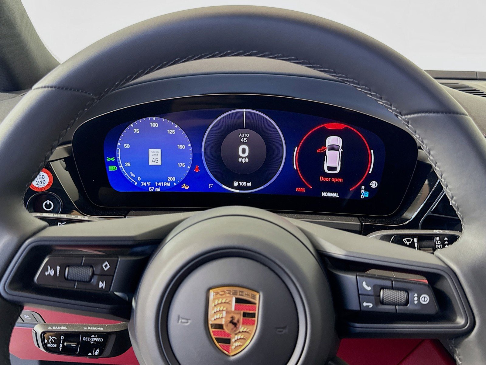 Certified 2025 Porsche Macan 4S Electric AWD/4WD image 14