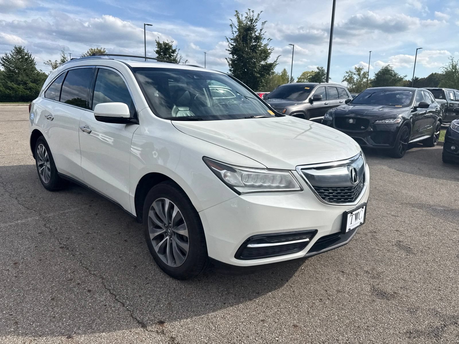 Used 2016 Acura MDX w/ Tech & Entertainment Pkg AWD/4WD image 3